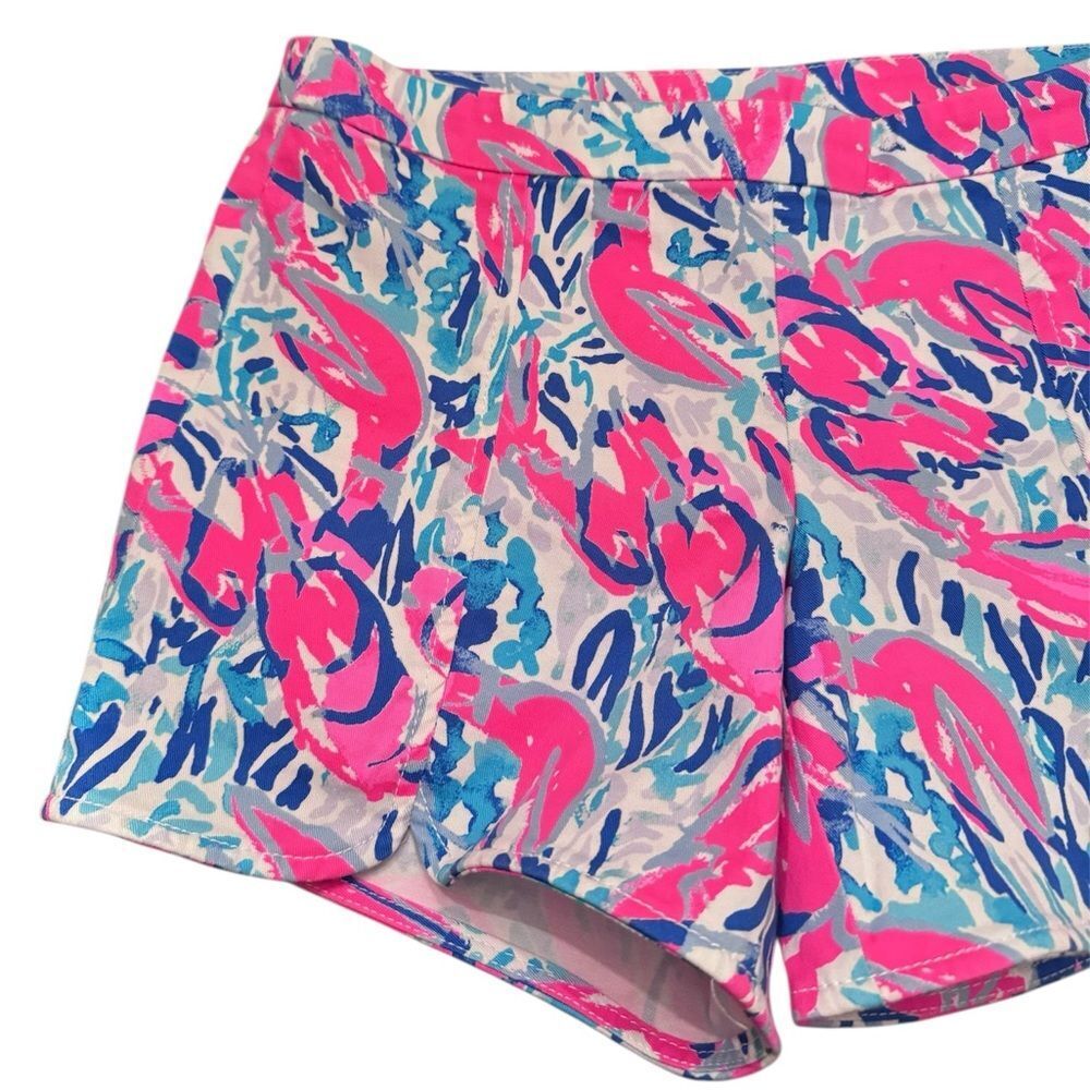 Lilly Pulitzer NWT Hazelle Stretch Short Cosmic Coral Cracked Up - Picture 2 of 6